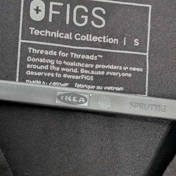 Figs Black V-Neck Short Sleeve Scrub Top with Chest Pocket - Picture 3 of 5